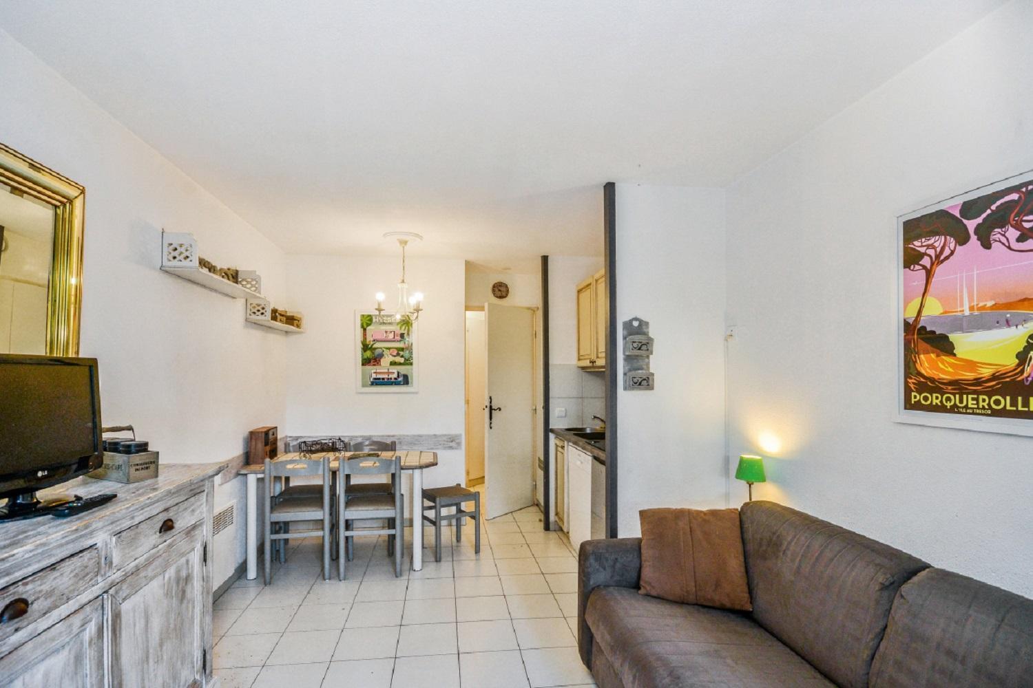 Residence La Pinede - Maeva Home Hyeres Bilik gambar